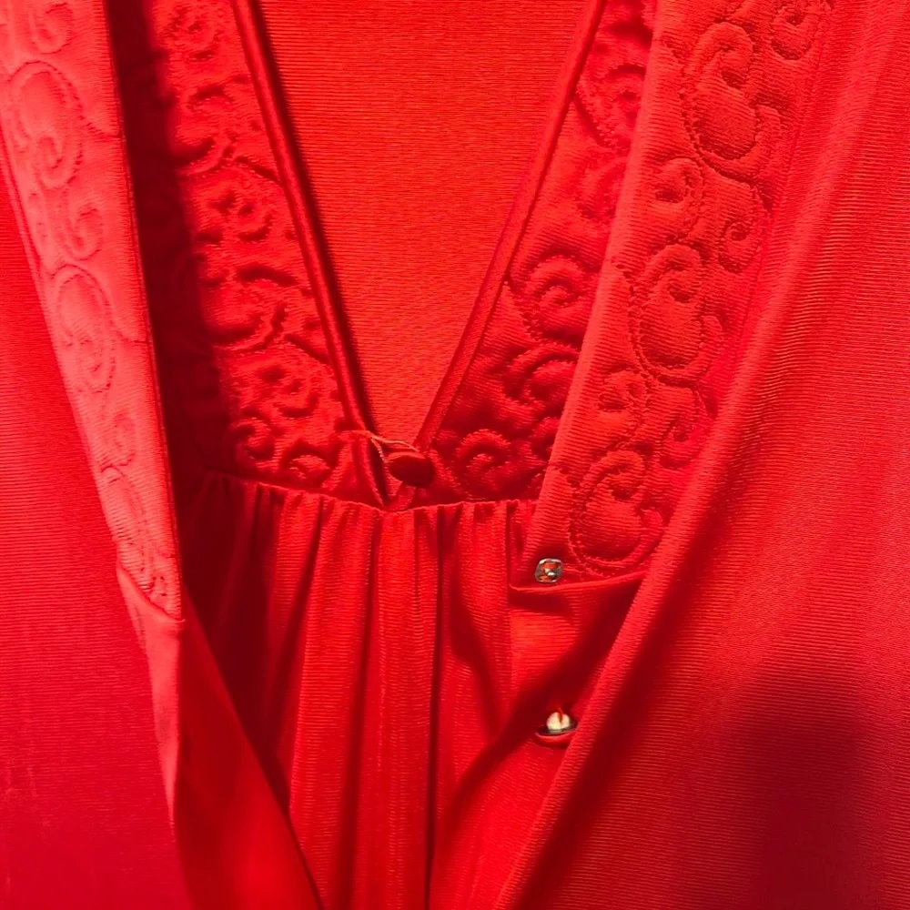 Two piece long Robe Set Button up with pocket Size Small, New - Picture 1 of 6